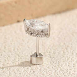 Vintage inspired cartilage earring with moissanite diamond in sterling silver | D-Carats.