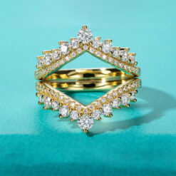Elegante anillo corona de plata esterlina con diamante moissanita | D-Carats.