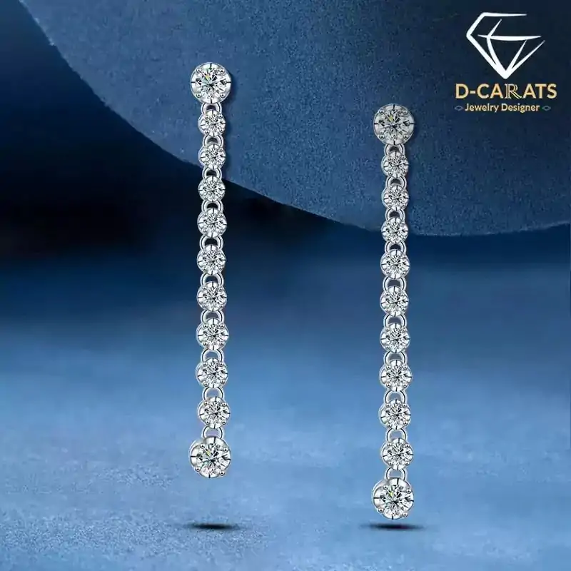 Pendientes colgantes de moissanita de plata con respaldo plano. 3 Pendientes colgantes de moissanita en plata con talla redonda y parte trasera plana | D-carats.