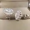 Pendientes de botón halo de moissanita en plata. 12 Pendientes de botón clásicos con halo de diamantes y moissanita | D-Carats.