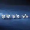 Boucles d'oreilles en diamant en forme de cœur. 13 Boucles d'oreilles puces élégantes en argent avec moissanite en forme de cœur | D-Carats.