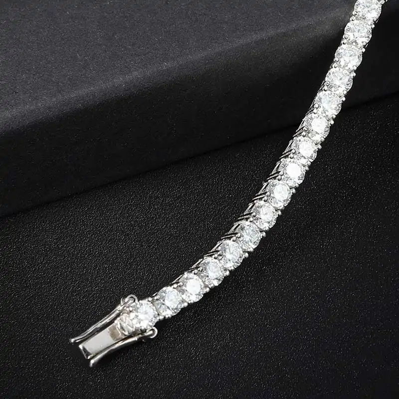 Pulsera de tenis de plata con moissanita. 4 Pulsera de tenis elegante de plata con moissanita | D-Carats