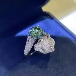 Stylist silver green moissanite panther ring | D-Carats