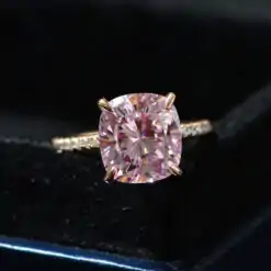 Hermoso anillo de compromiso de plata de ley chapada en oro rosa con zafiro rosa | D-Carats.