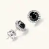 Ohrstecker aus Silber mit schwarzem Moissanit und Diamant-Halo | D-Carats.