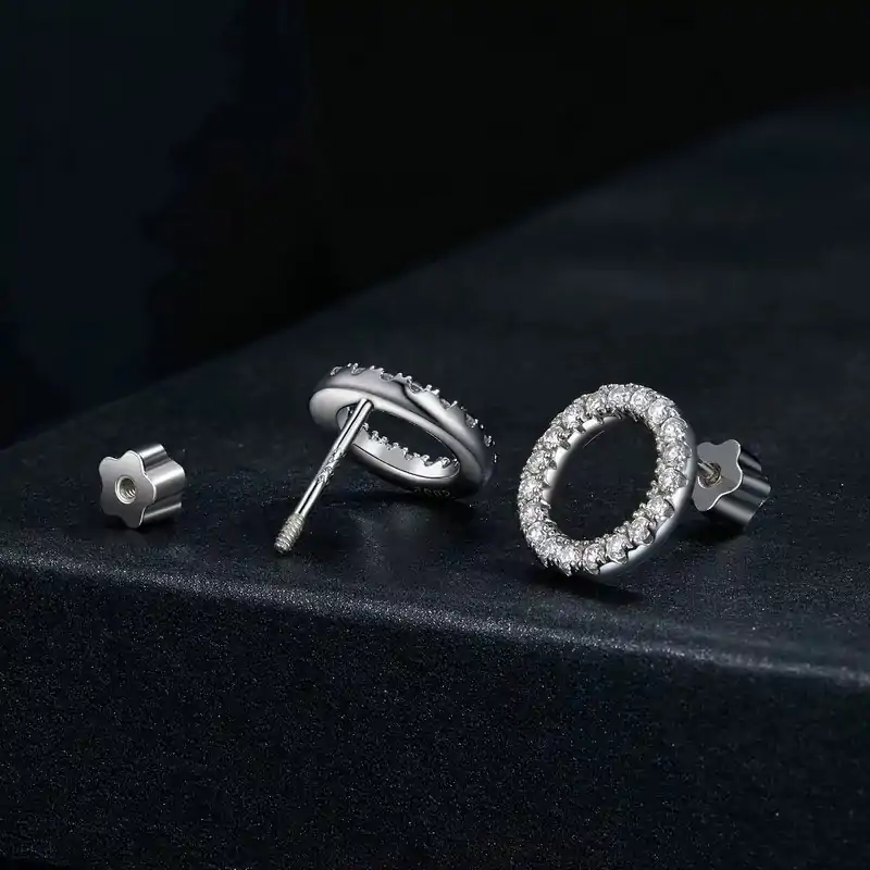 Pendientes de círculo con moissanita y plata 925 5 Pendientes circulares minimalistas elegantes de moissanita, joyería de plata 925 | D-Carats.