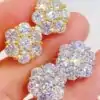 Oorknopjes cluster van moissaniet en zilver. 29 Elegante oorknopjes van zilver met moissaniet | D-Carats.