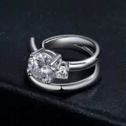 No piercing ear cuff in sterling silver with moissanite | D-Carats.