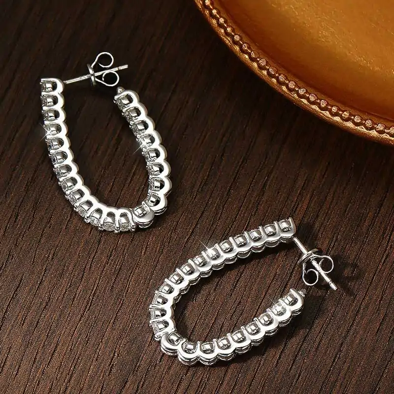 Pendientes de aro colgantes. 5 Pendientes de aro colgantes con moissanita en plata de ley | D-Carats.