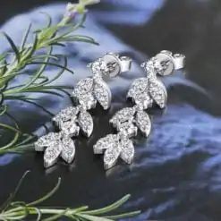 Einzigartige Ohrhänger aus Silber mit Moissanit | D-carats.