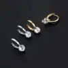 Opvallende zilveren moissaniet huggie oorhangers | D-Carats.