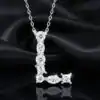 Collar inicial con diamante de plata. 55 Collar inicial de lujo con moissanita, letra L con diamante de moissanita en plata | D-Carats.