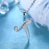 Halsketting met initiaalhanger. 11 Duurzame zilveren moissaniet letterhanger ketting | D-Carats.