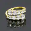 Anillo de plata con moissanita en racimo de corte redondo. 20 Anillo abierto de plata chapada en oro amarillo de 18k con diamante de moissanita | D-Carats.