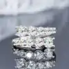 Anillo de plata con moissanita en racimo de corte redondo. 14 Anillo abierto único de moissanita y diamante en plata | D-Carats.