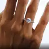 Pavé-Verlobungsring. 16 Verlobungsring aus Silber, vergoldet, mit Moissanit-Pavé | D-Carats.