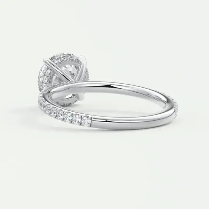 Pavé-Verlobungsring. 13 Wundervoller Verlobungsring aus Silber mit Moissanit-Pavé | D-Carats.