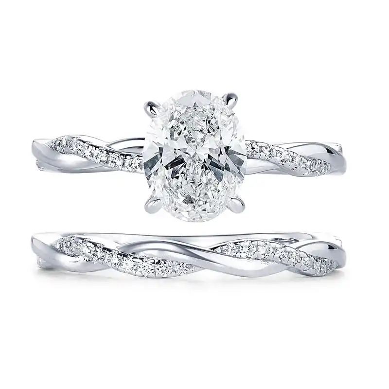 Verlobungsring in ovaler Form. 8 Oval Verlobungsringe | D-Carats.