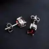 Pendientes de botón de plata con granate natural en forma ovalada. 11 Pendientes de botón de piedra preciosa granate rojo de corte ovalado de alta calidad en plata | D-Carats.