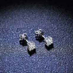 Sterling silver round cut moissanite stud earrings | D-carats.