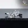 Romantischer Sterlingsilber Verlobungsring mit zwei Herzen aus Moissaniten | D-Carats.